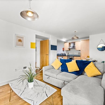 Enchanting Bristol Abode -Sleeps 6 With Balcony! Екстер'єр фото