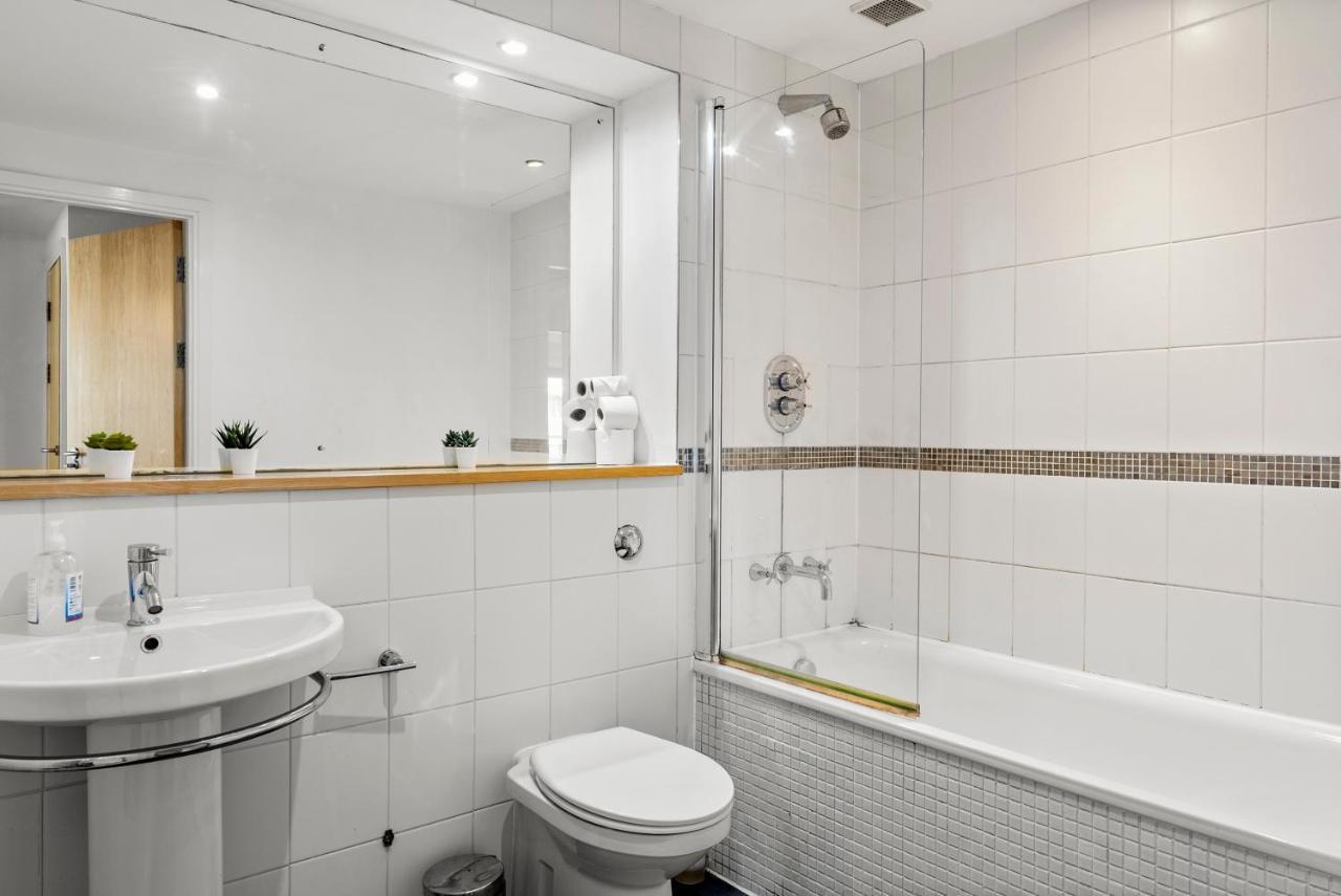 Enchanting Bristol Abode -Sleeps 6 With Balcony! Екстер'єр фото