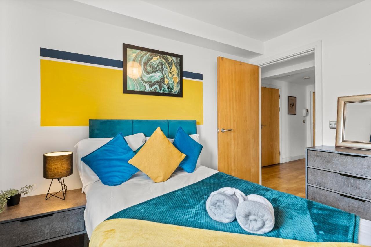 Enchanting Bristol Abode -Sleeps 6 With Balcony! Екстер'єр фото