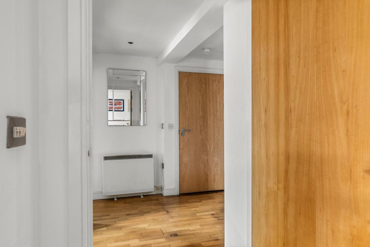 Enchanting Bristol Abode -Sleeps 6 With Balcony! Екстер'єр фото
