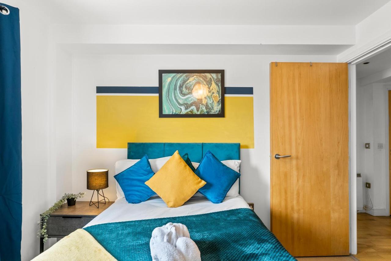 Enchanting Bristol Abode -Sleeps 6 With Balcony! Екстер'єр фото
